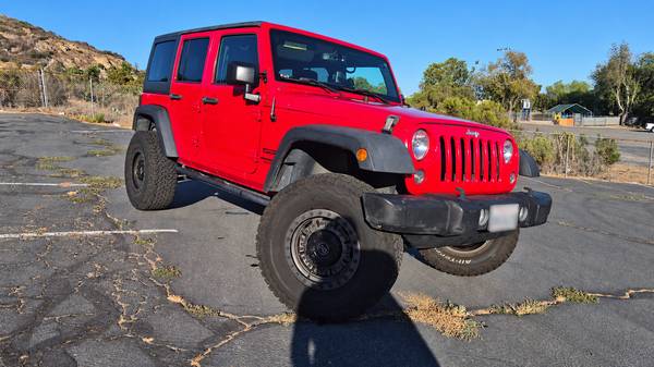 2016 Jeep Wrangler Unlimited Sport RHD 4dr 4x4 Automatic — photo 2