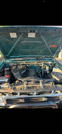 1997 Nissan Pickup — photo 10
