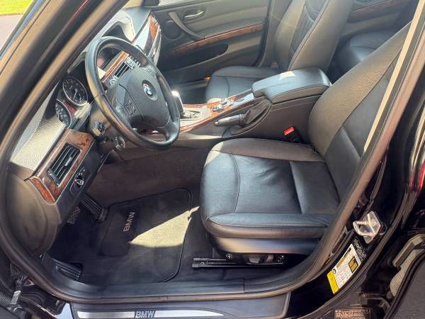 2010 BMW 328i — photo 7