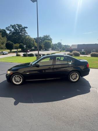 2010 BMW 328i — photo 1