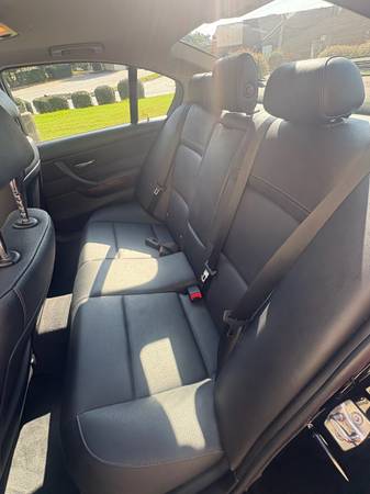 2010 BMW 328i — photo 4