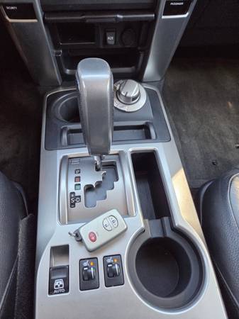 2012 Toyota 4runner Limited 4dr 4x2 Automatic — photo 7