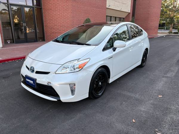 2014 Toyota Prius Four — photo 3