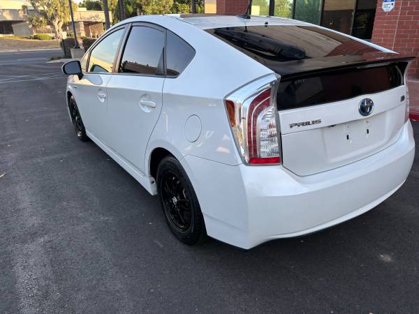 2014 Toyota Prius Four — photo 6
