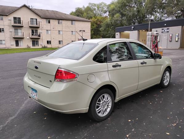 2010 Ford Focus SE 2dr Coupe Manual — photo 6