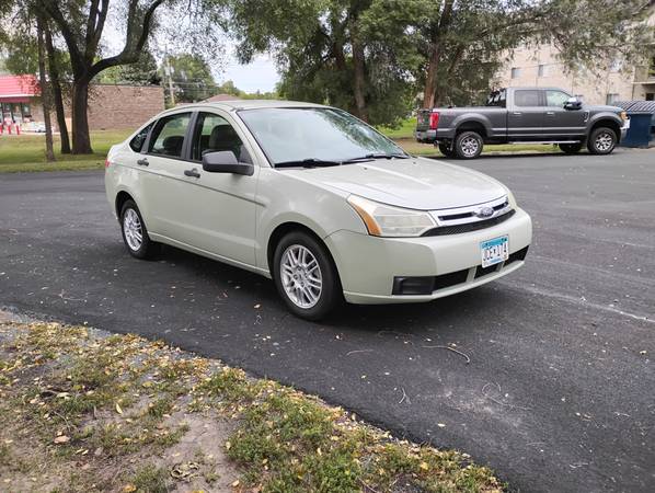 2010 Ford Focus SE 2dr Coupe Manual — photo 5