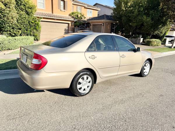 2004 Toyota Camry SE — photo 4