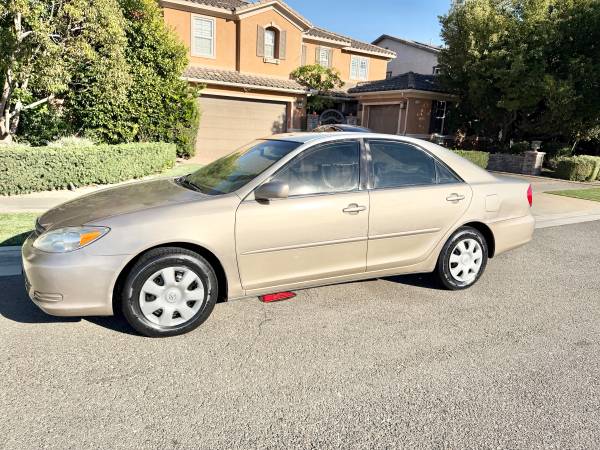 2004 Toyota Camry SE — photo 1
