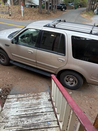 1998 Ford Expedition XLT 4dr 4WD SUV — photo 1