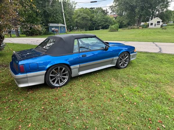 1991 Ford Mustang GT 2dr Convertible — photo 4