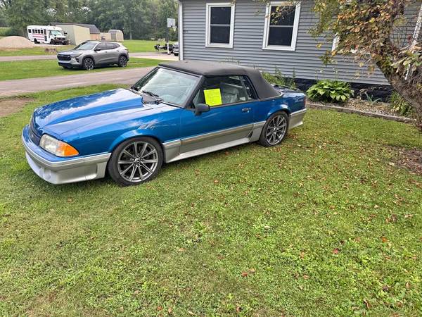 1991 Ford Mustang GT 2dr Convertible — photo 2