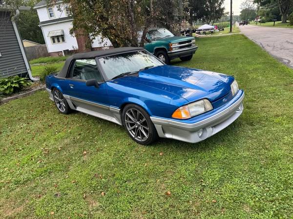 1991 Ford Mustang GT 2dr Convertible — photo 1