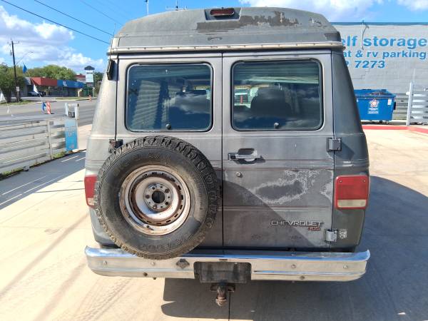 1994 Chevrolet G20 — photo 4