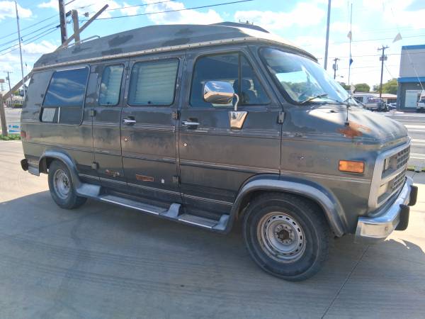 1994 Chevrolet G20 — photo 2