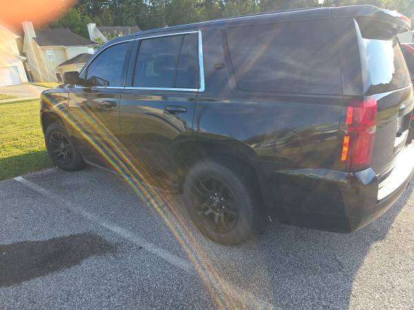 2015 Chevrolet Tahoe LS 4x2 Automatic — photo 3