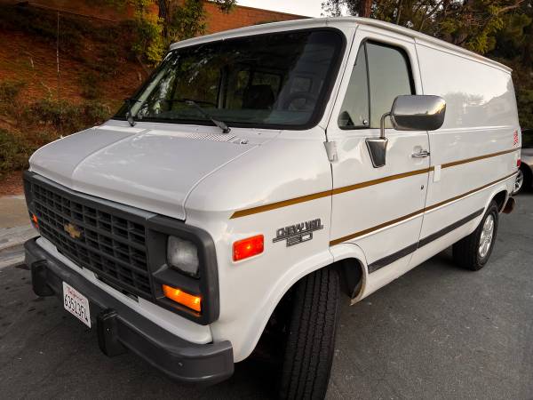 1995 Chevrolet Chevy VAN G20 3dr Extended Cargo Van — photo 2
