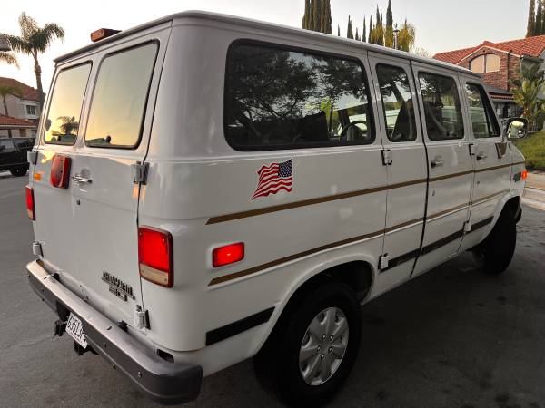 1995 Chevrolet Chevy VAN G20 3dr Extended Cargo Van — photo 7