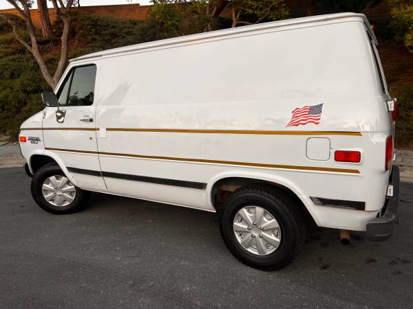 1995 Chevrolet Chevy VAN G20 3dr Extended Cargo Van — photo 3
