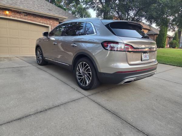 2019 Lincoln Nautilus Reserve — photo 2
