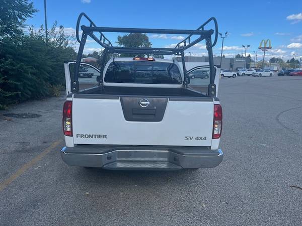 2012 Nissan Frontier SV — photo 7