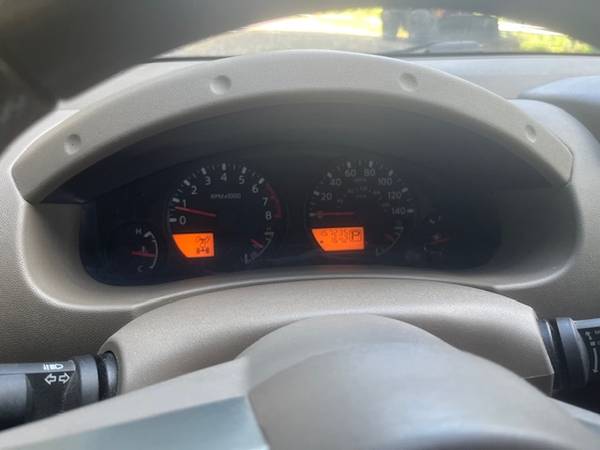 2012 Nissan Frontier SV — photo 5