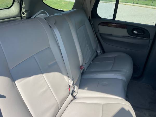 2008 GMC Envoy SLT 4x2 Automatic — photo 7