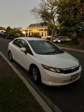 2012 Honda Civic LX 2dr Coupe Automatic — photo 2