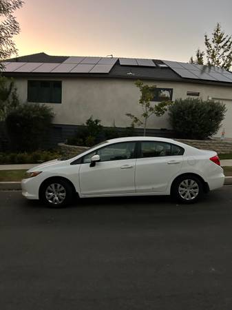 2012 Honda Civic LX 2dr Coupe Automatic — photo 4