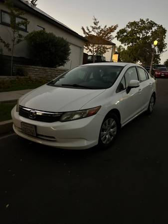 2012 Honda Civic LX 2dr Coupe Automatic — photo 3
