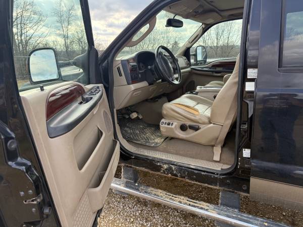 2005 Ford F 350 Lariat 4x4 SD Super Cab 158 in. WB DRW Manual — photo 8