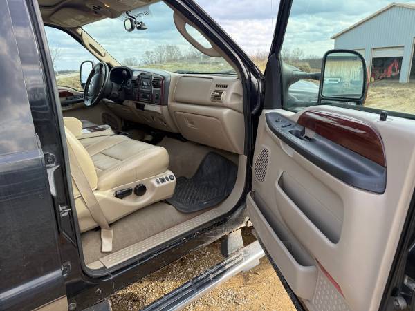 2005 Ford F 350 Lariat 4x4 SD Super Cab 158 in. WB DRW Manual — photo 6