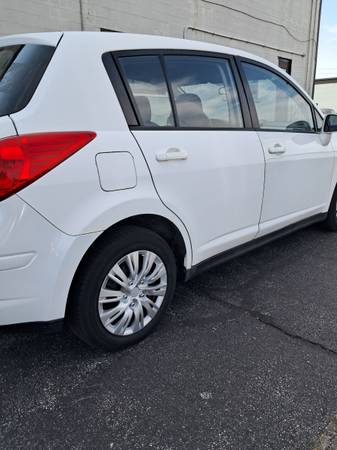 2011 Nissan Versa 1.6 4dr Sedan Manual — photo 5