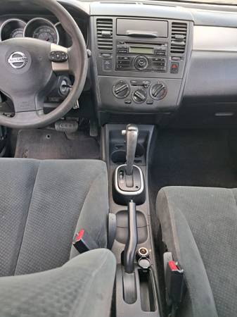 2011 Nissan Versa 1.6 4dr Sedan Manual — photo 9