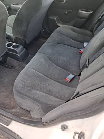2011 Nissan Versa 1.6 4dr Sedan Manual — photo 8