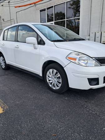 2011 Nissan Versa 1.6 4dr Sedan Manual — photo 6