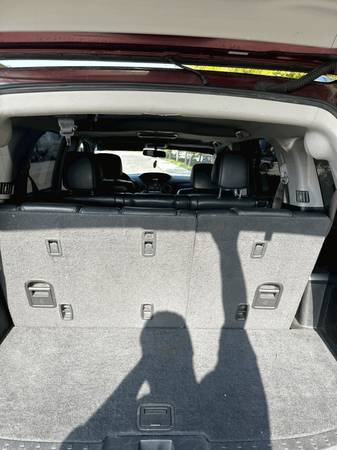 2012 Honda Pilot Touring 4dr 4x4 Automatic — photo 12