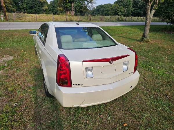 2007 Cadillac CTS Base 4dr Sedan Manual — photo 3