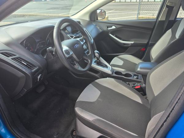 2012 Ford Focus SE 4dr Sedan Automatic — photo 4