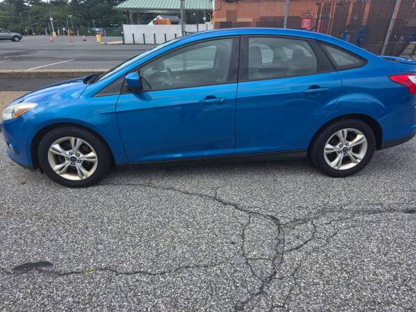 2012 Ford Focus SE 4dr Sedan Automatic — photo 5