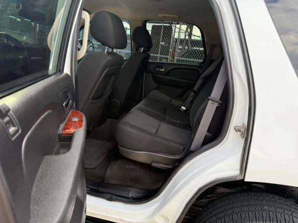 2011 Chevrolet Tahoe LS 4x2 Automatic — photo 7