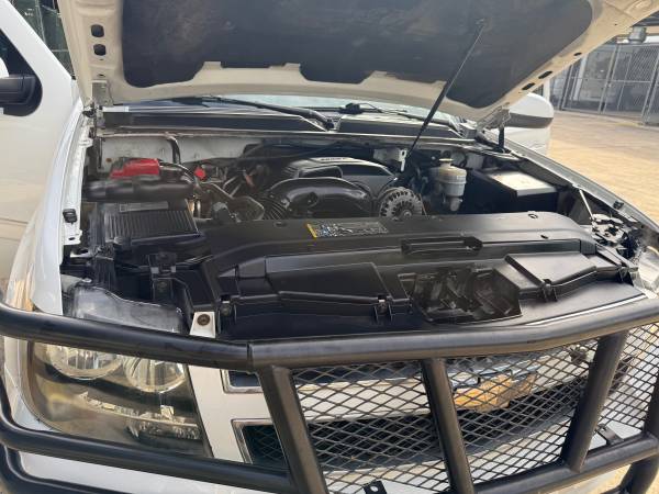 2011 Chevrolet Tahoe LS 4x2 Automatic — photo 10