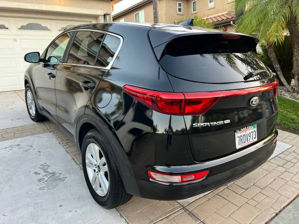2017 KIA Sportage LX — photo 3