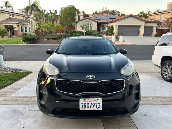 2017 KIA Sportage LX — photo 8