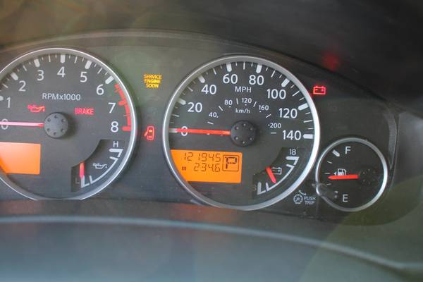 2011 Nissan Pathfinder S 4dr 4x4 Automatic — photo 6