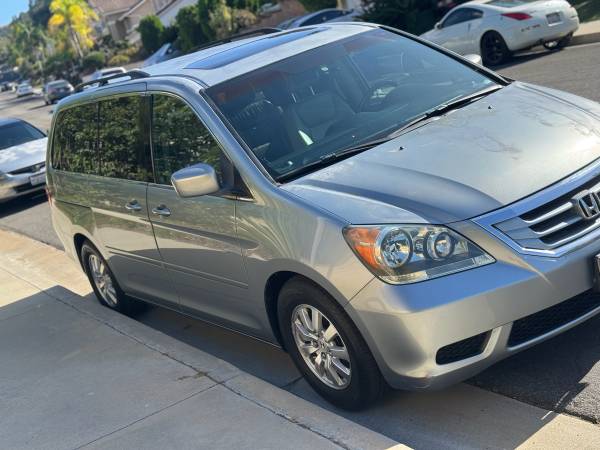 2008 Honda Odyssey LX Passenger Van Automatic — photo 4