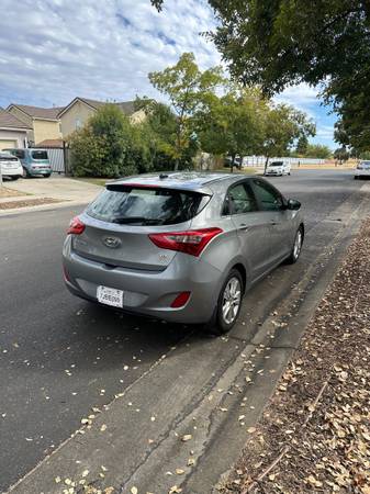 2015 Hyundai Elantra GT Base 4dr Hatchback Manual — photo 4