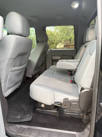 2013 Ford E 350 Super Duty XL Wagon Automatic — photo 11