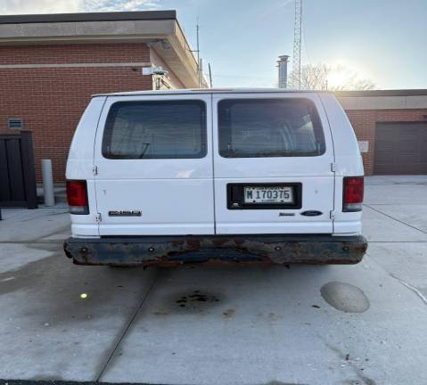 2008 Ford E 150 Recreational Cargo Van Automatic — photo 3