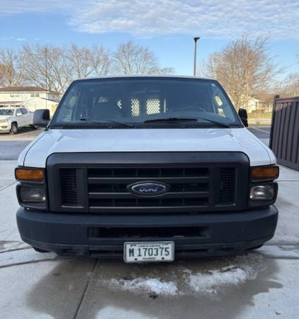 2008 Ford E 150 Recreational Cargo Van Automatic — photo 2