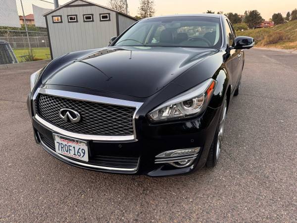 2015 Infiniti Q70 3.7 — photo 1